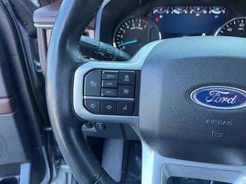 Used 2023 Ford Expedition Limited image 22