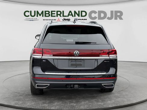 Used 2024 Volkswagen Atlas SE AWD/4WD image 5