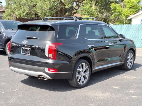 Used 2022 Hyundai Palisade SEL w/ Premium Package FWD image 5