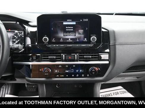 Used 2025 Nissan Pathfinder SV AWD/4WD image 17