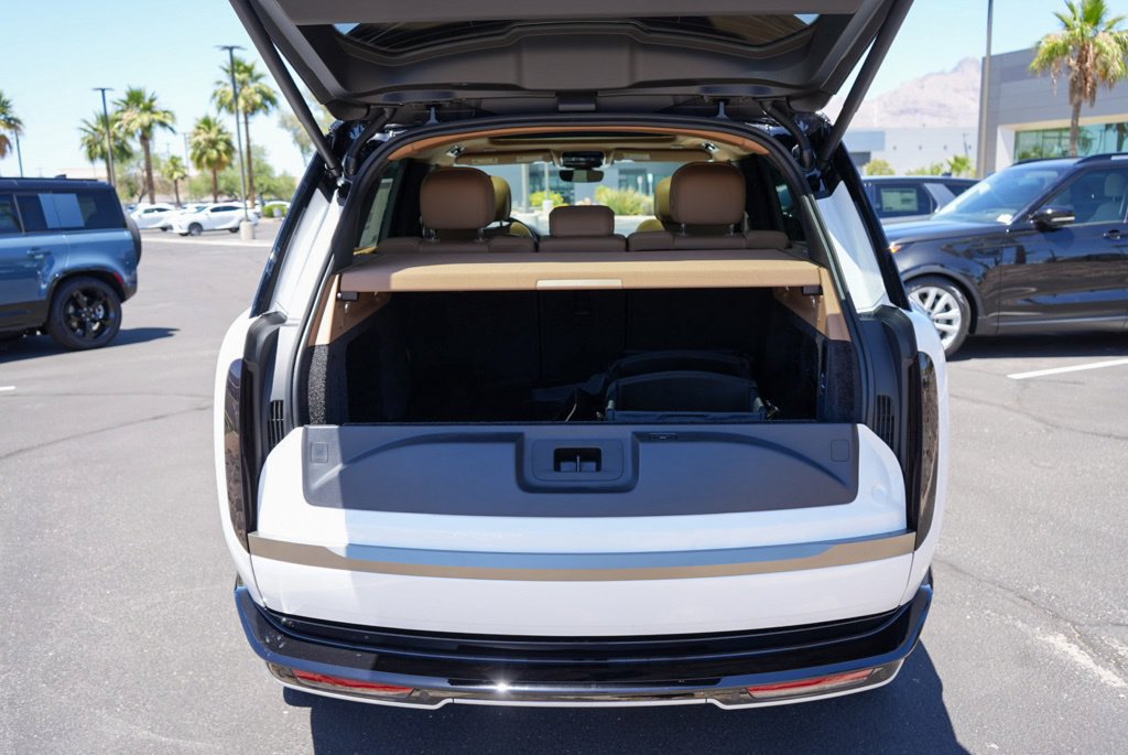 New 2026 Land Rover Range Rover SE AWD/4WD image 6
