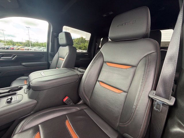Used 2024 GMC Sierra 2500 AT4 w/ AT4 Preferred Package AWD/4WD image 13