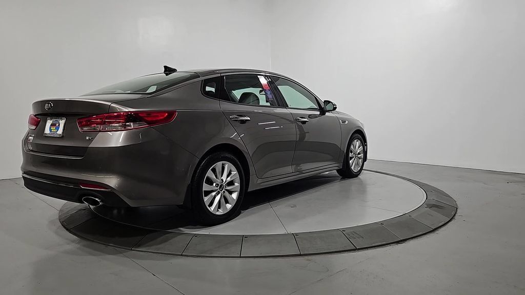 Used 2016 Kia Optima EX w/ Premium Package FWD image 5