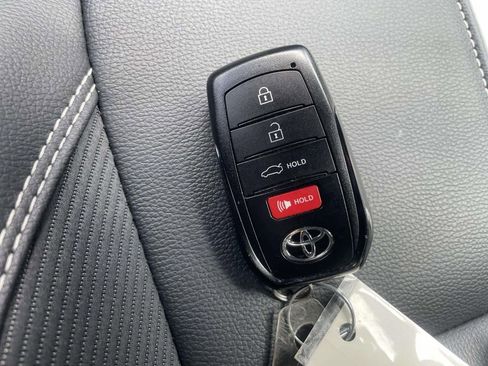 Used 2025 Toyota Camry SE FWD image 32