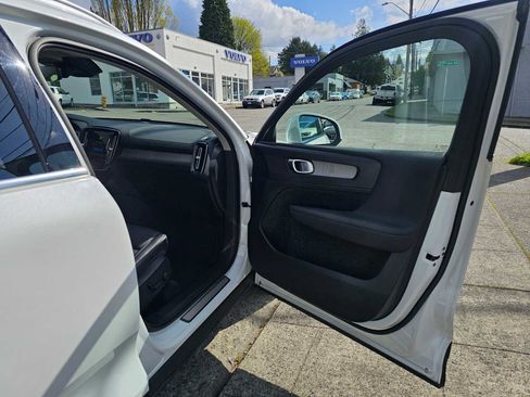Certified 2023 Volvo XC40 B5 Plus w/ Driver Assist Package image 10