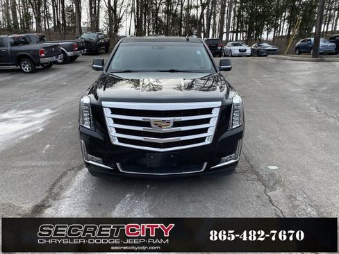 Used 2016 Cadillac Escalade ESV Premium image 2