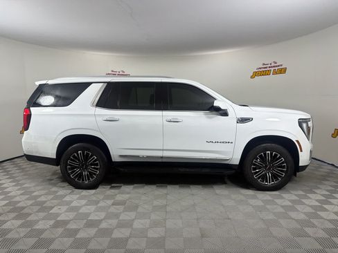 Used 2025 GMC Yukon Elevation w/ LPO, Floor Liner Package AWD/4WD image 7