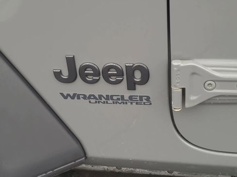 Used 2021 Jeep Wrangler Unlimited Sport image 15