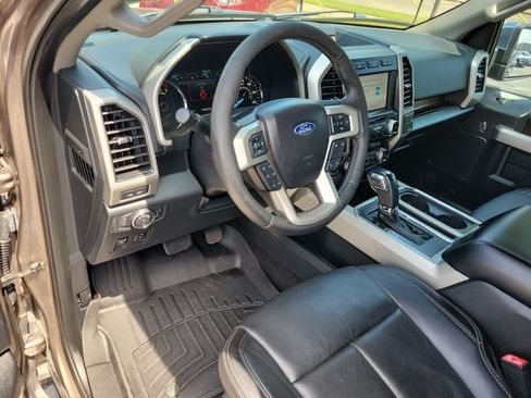 Used 2020 Ford F150 Lariat w/ Equipment Group 502A Luxury AWD/4WD image 4