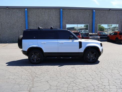 Used 2023 Land Rover Defender 110 X-Dynamic SE AWD/4WD image 4