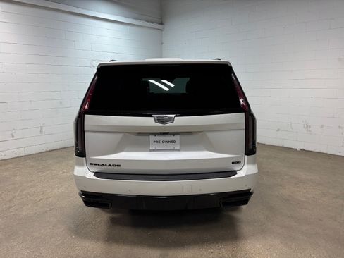 Used 2023 Cadillac Escalade Sport w/ LPO, ONYX Package AWD/4WD image 8
