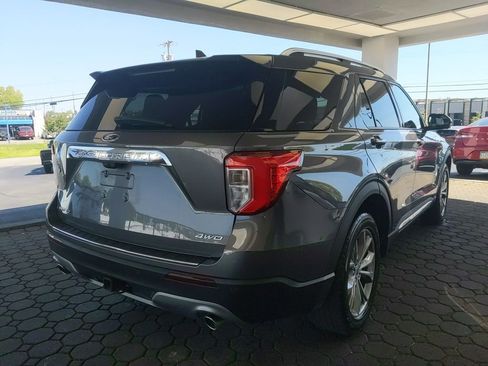 Used 2022 Ford Explorer Limited w/ Equipment Group 301A AWD/4WD image 6