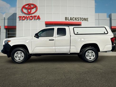 Used 2020 Toyota Tacoma SR RWD image 6