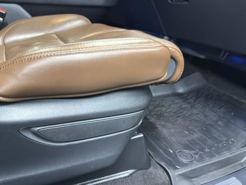 Used 2023 Lincoln Navigator Reserve image 25