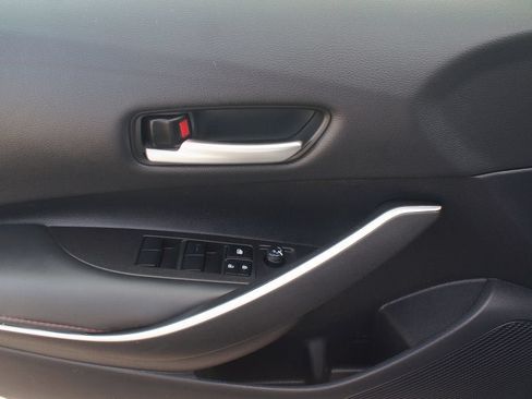 Certified 2025 Toyota Corolla SE FWD image 28