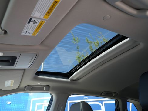 Used 2026 Honda CR-V EX-L image 8