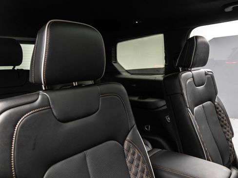 Used 2025 Jeep Grand Cherokee L Summit image 34