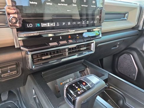 New 2026 GMC Hummer EV SUV AWD/4WD image 24