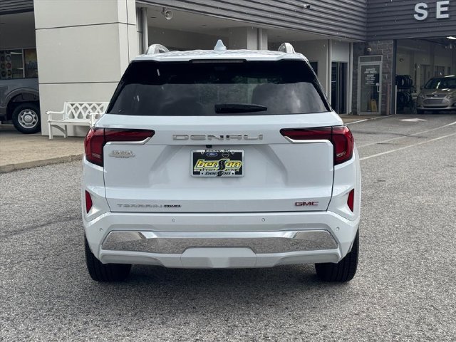Used 2026 GMC Terrain Denali AWD/4WD image 5
