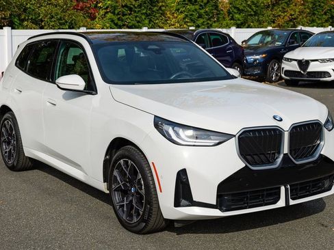 Used 2025 BMW X3 xDrive30i w/ M Sport Package image 9