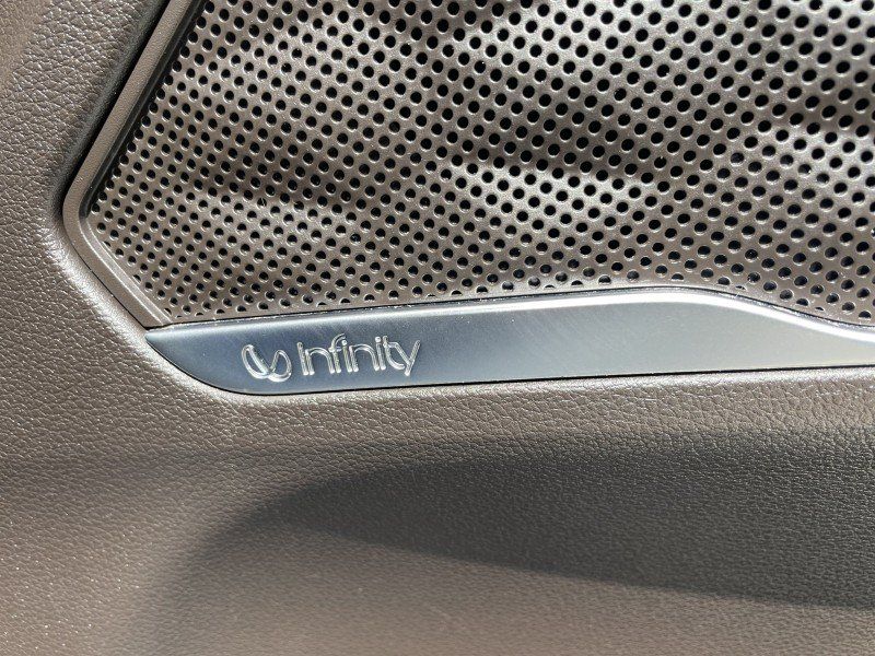 Used 2019 Hyundai Santa Fe Limited FWD image 28