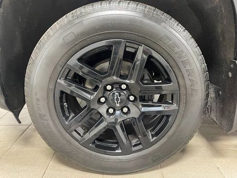 Used 2021 Chevrolet Silverado 1500 Custom w/ Rally Edition AWD/4WD image 7