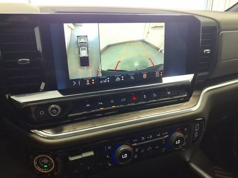 Used 2026 Chevrolet Silverado 1500 LTZ AWD/4WD image 25