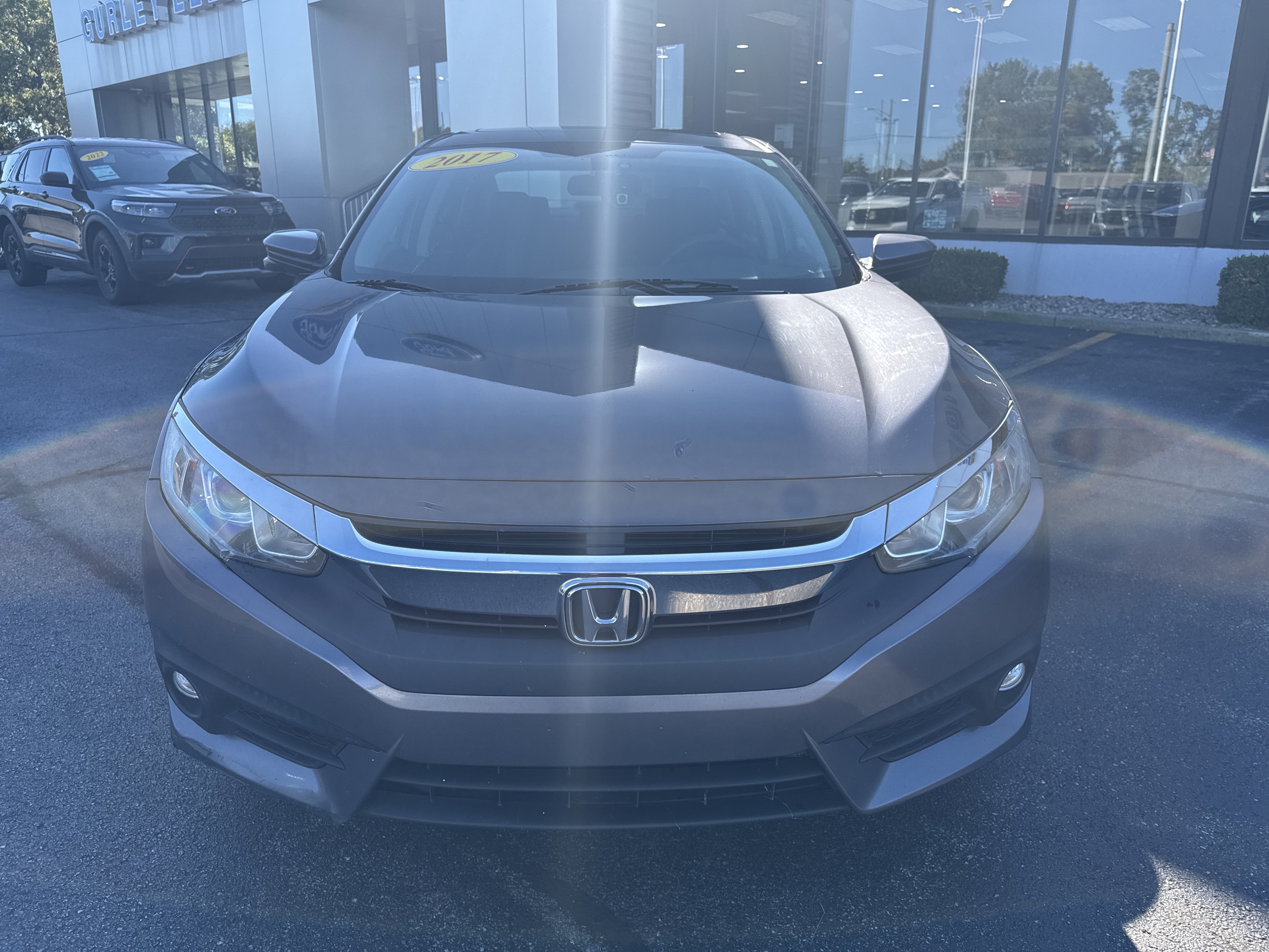 Used 2017 Honda Civic EX-T image 2