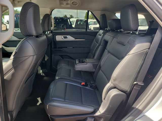 Used 2025 Ford Explorer Active w/ Active Comfort Package AWD/4WD image 15