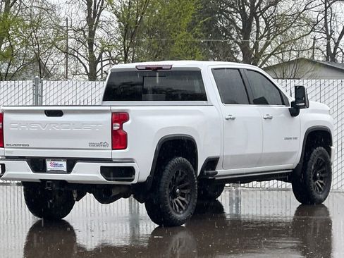 Used 2023 Chevrolet Silverado 2500 High Country w/ Z71 Off-Road Package image 4