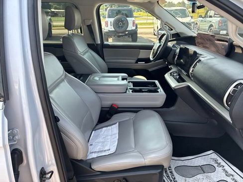 Certified 2025 Ford Expedition Active AWD/4WD image 68