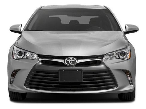 Used 2017 Toyota Camry LE FWD image 4
