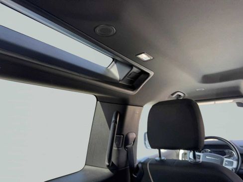 Used 2021 Land Rover Defender 90 image 53