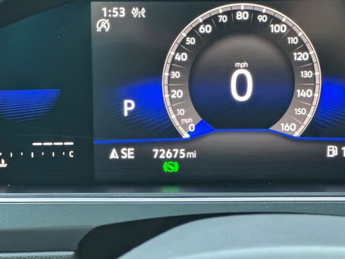 Used 2022 Volkswagen Tiguan SE w/ Panoramic Sunroof Package image 29