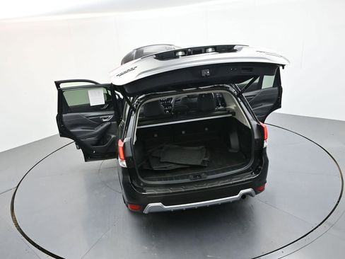 Used 2024 Subaru Forester Touring w/ POP Package 3 AWD/4WD image 44