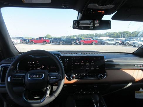 New 2026 GMC Canyon AT4 w/ Technology Plus Package image 17