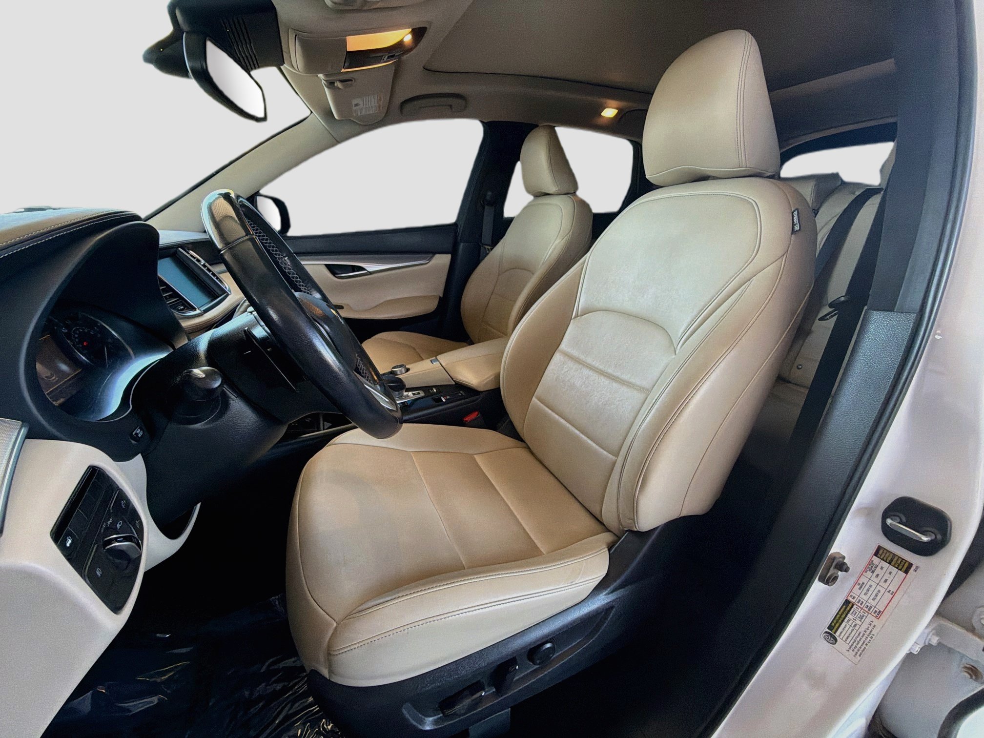 Used 2019 INFINITI QX50 Luxe w/ Navigation Package AWD/4WD image 13