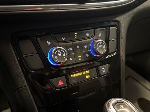 Used 2020 Buick Encore Essence image 14