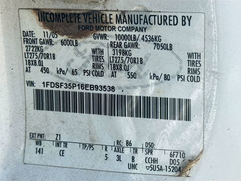 Used 2006 Ford F350 4x4 Regular Cab Super Duty image 12