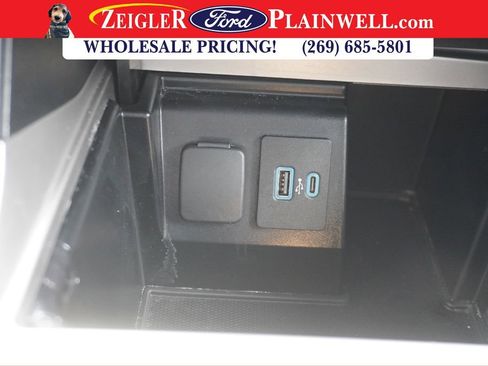 Used 2020 Ford Explorer XLT w/ Equipment Group 202A image 23