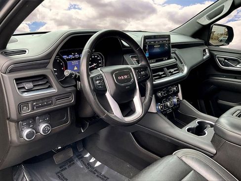 Used 2021 GMC Yukon XL SLT image 17