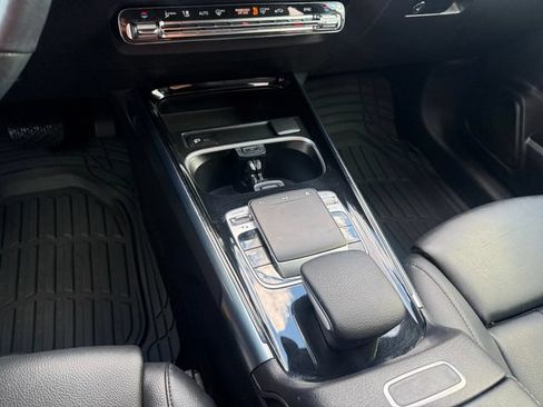 Used 2020 Mercedes-Benz GLB 250 4MATIC image 18