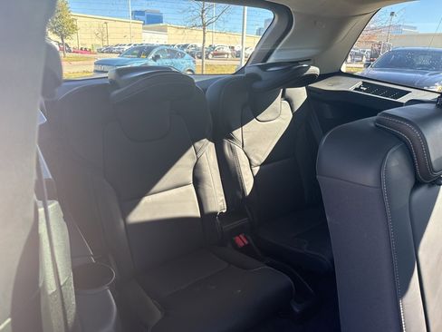 Certified 2023 Volvo XC60 B5 Plus w/ Protection Package Premier image 18