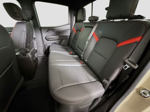 Used 2023 Chevrolet Colorado Z71 w/ Z71 Convenience Package 2 image 22