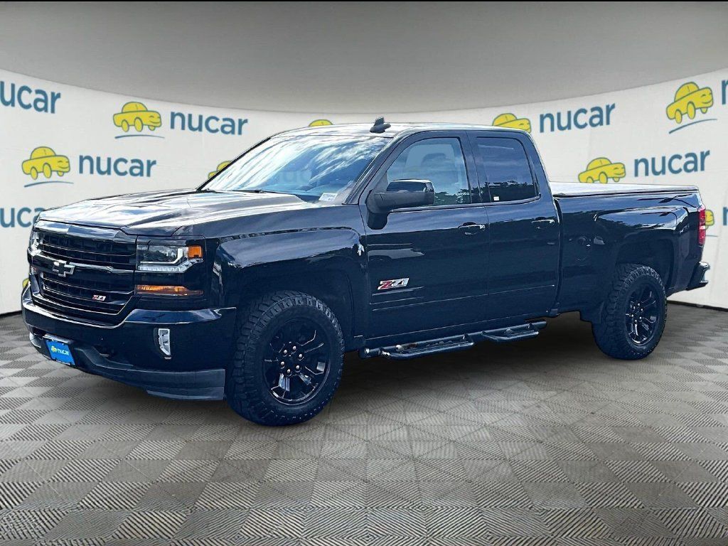 Used 2017 Chevrolet Silverado 1500 LT w/ Midnight Edition AWD/4WD image 3