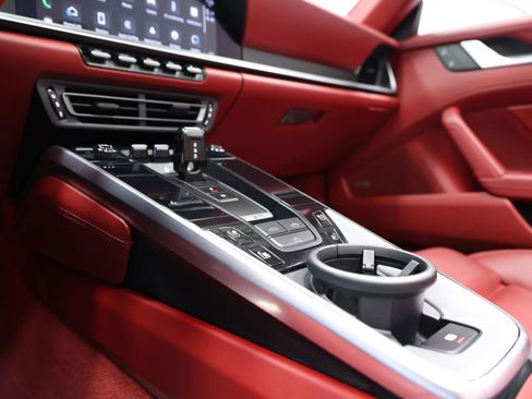 Used 2022 Porsche 911 Carrera image 45
