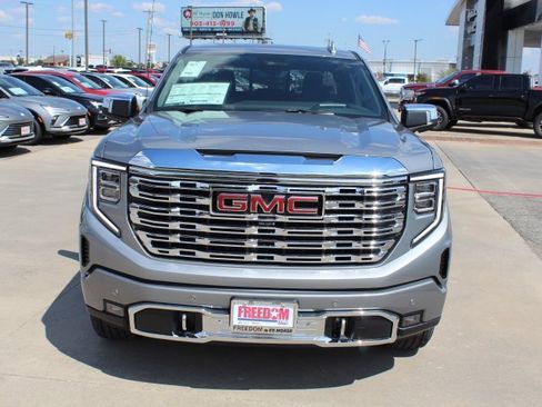 New 2026 GMC Sierra 1500 Denali w/ Denali Reserve Package image 8