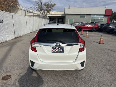 Used 2017 Honda Fit EX image 5