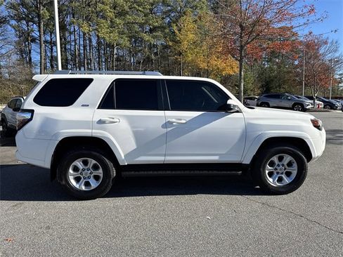 Used 2016 Toyota 4Runner SR5 image 8