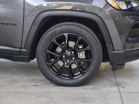 Used 2022 Jeep Compass Altitude w/ Sun and Sound Group image 10